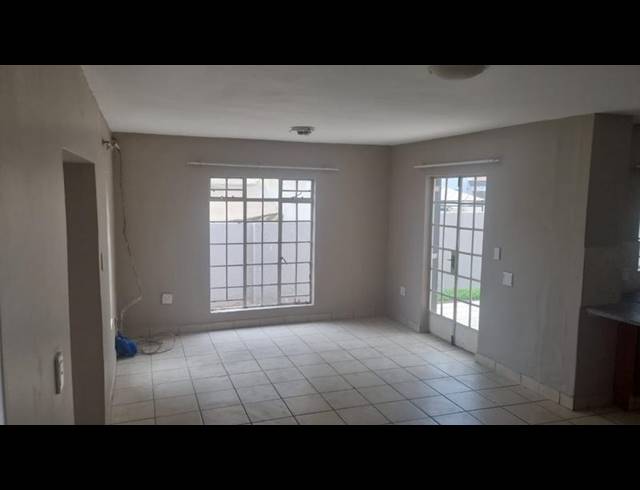 2 BEDROOM TOWNHOUSE FOR SALE IN BRAKPAN NORTH